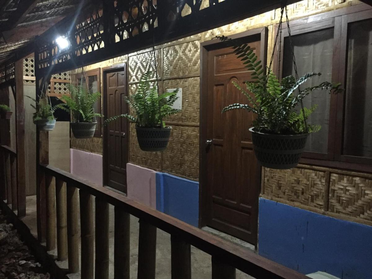 Bohemian Bohol Hostel Panglao Esterno foto